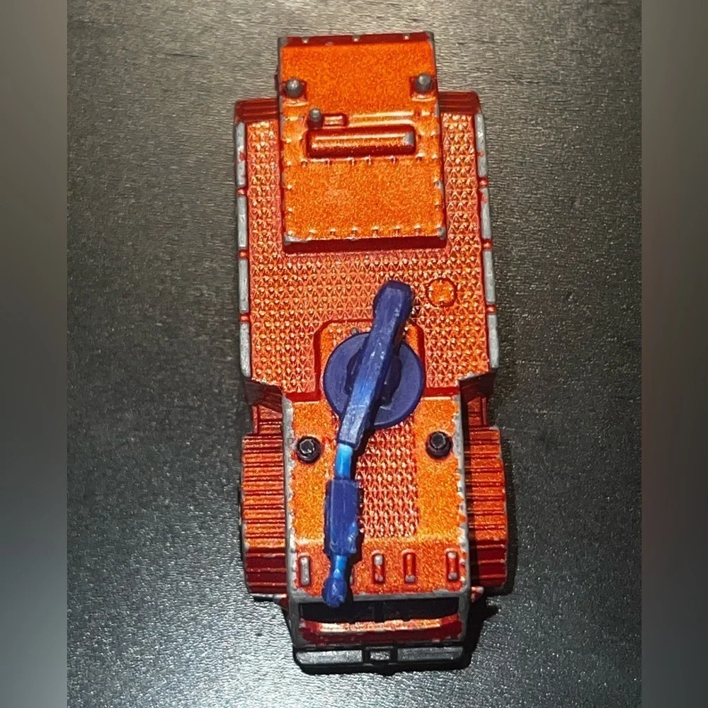 Matchbox Die Cast Airport Fire Tanker Truck Red Alarm 2003 Mattel China